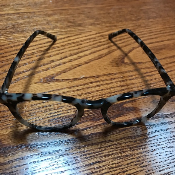 Eyebuy direct Ona Round Ivory Tortoise Eyeglasses - Picture 5 of 6